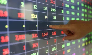 Chứng khoán chốt tuần trong sắc đỏ