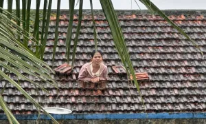 Vì sao chậm giải cứu hàng nghìn người kẹt ở rốn lũ Đăk Lăk?